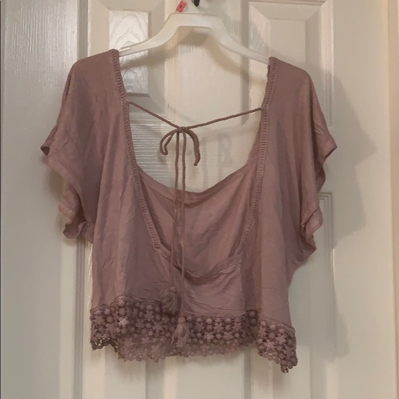 NWOT DOWN FOR IT FLORAL TRIM TOP (BLUSH) - Picture 4 of 6